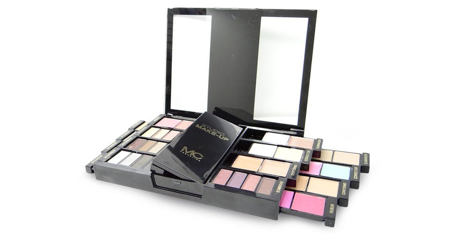 STUDIO MAKE-UP